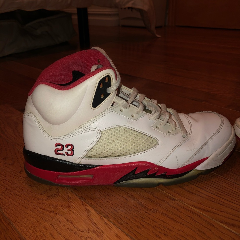 Jordan V Fire Red (M10)
